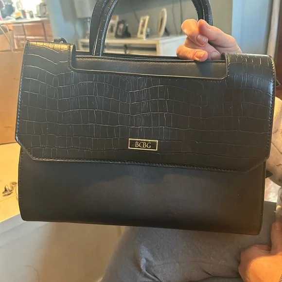 Black BCBG pocket book - Picture 2 of 6